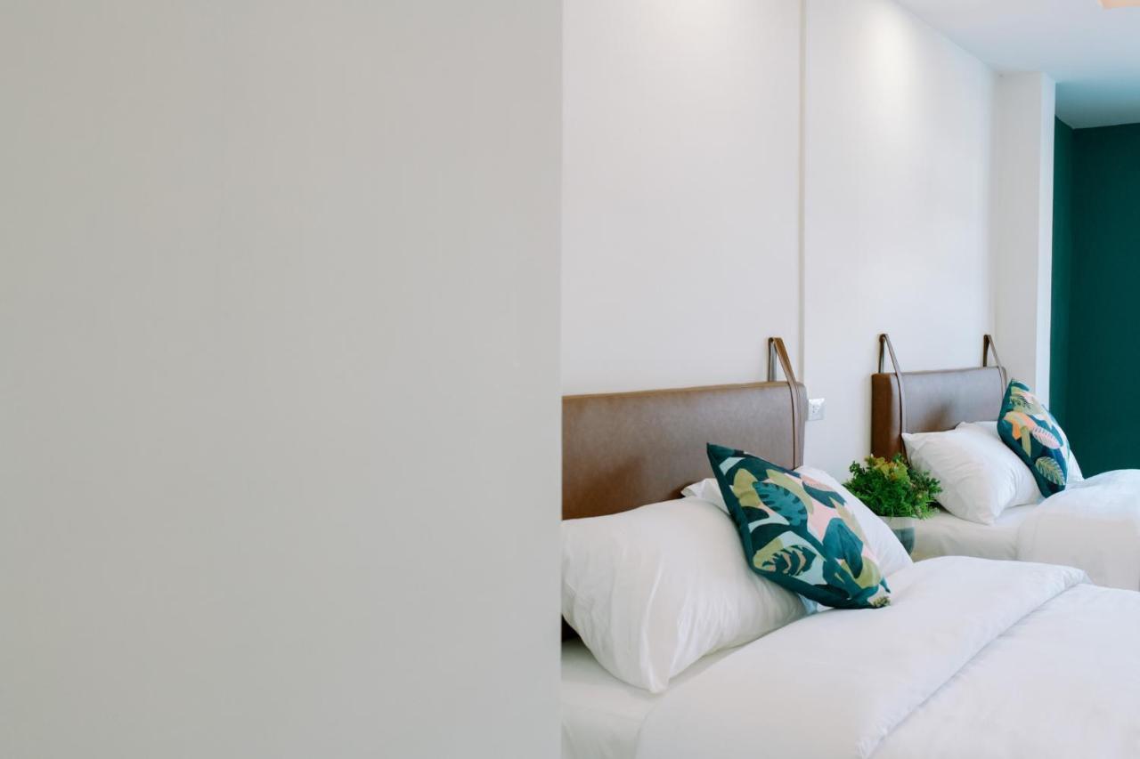 Like A Local Hotel Чиангмай Екстериор снимка
